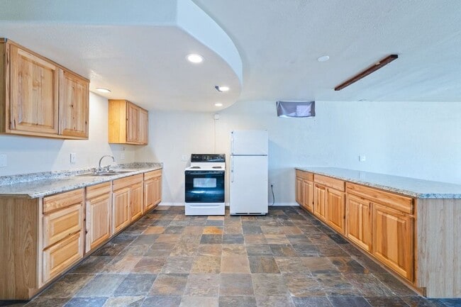 Photo - Cozy 1-Bedroom Apartment Near the River – Prime Bullhead City Location!