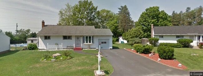 Building Photo - 33 Krug Ct