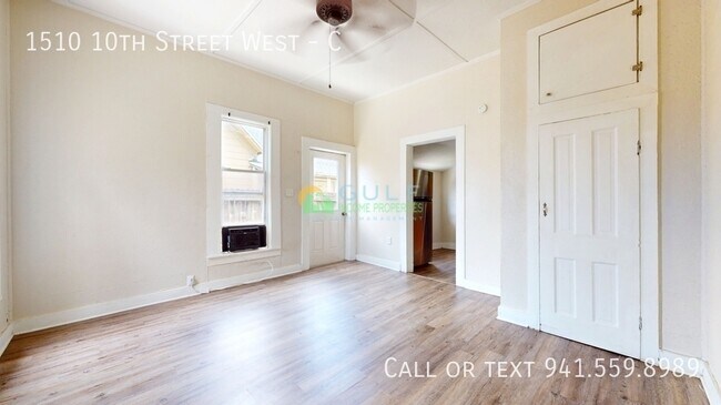 Photo - 1510 10th St W