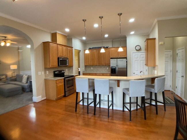 Photo - Meticulously maintained 3 bed, fenced yard...