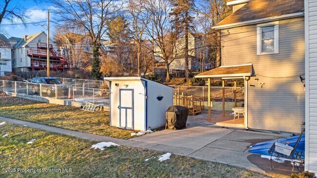 Photo - 421 N Irving Ave