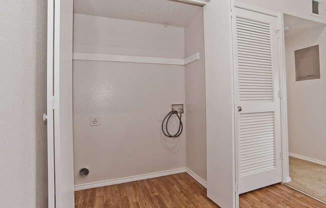 Oakwood Condos Bedford