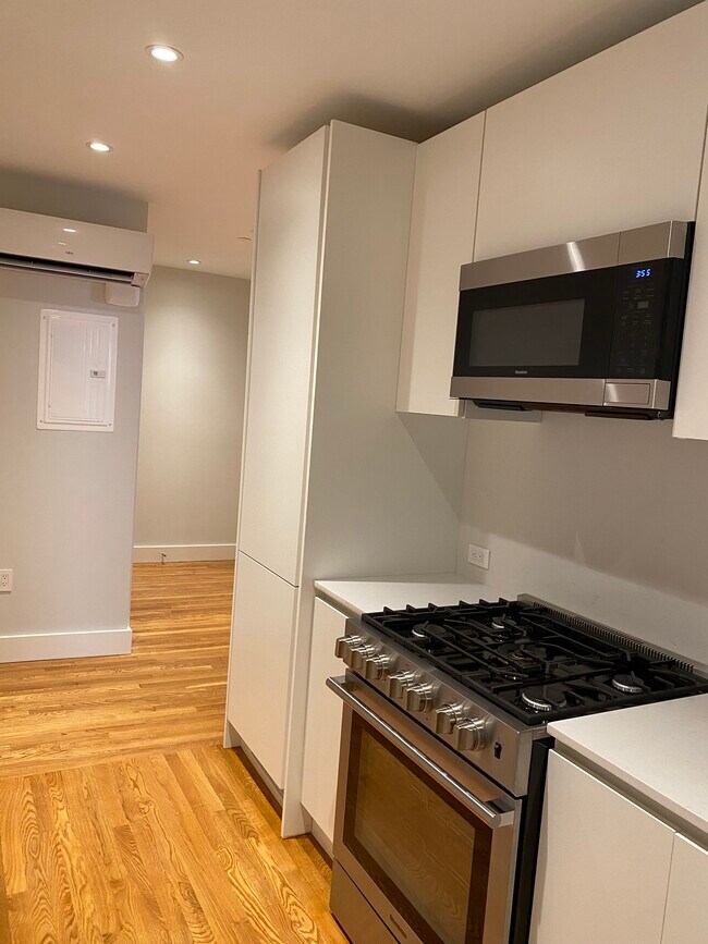 Photo - 18 Forest St Unidad 43