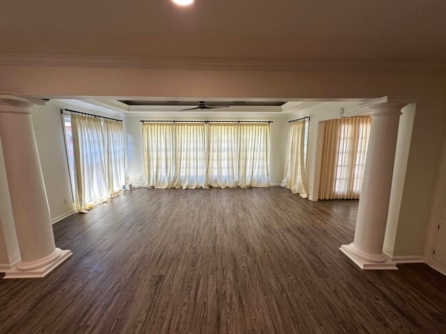 289 Woodmont Dr