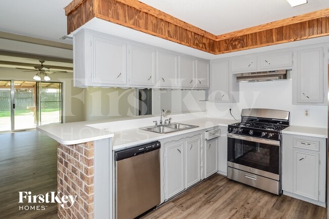 Photo - 3207 Haydee Rd