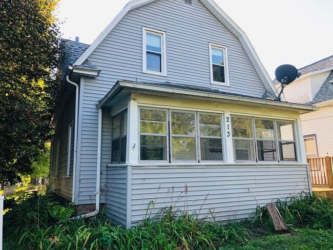 Photo - 2-Bed House in Waterloo