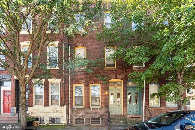 Building Photo - 2324 Poplar St Rental
