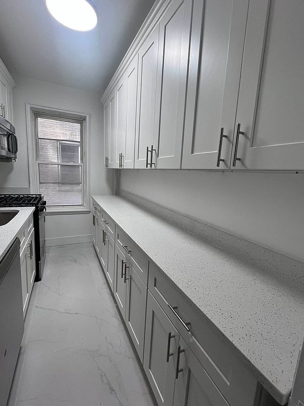 Photo - 3810 Greystone Ave