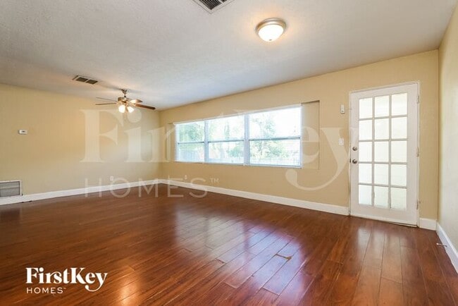 Photo - 630 N Lakemont Ave