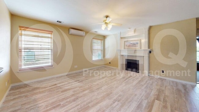 Photo - 131 Sweetgum Dr