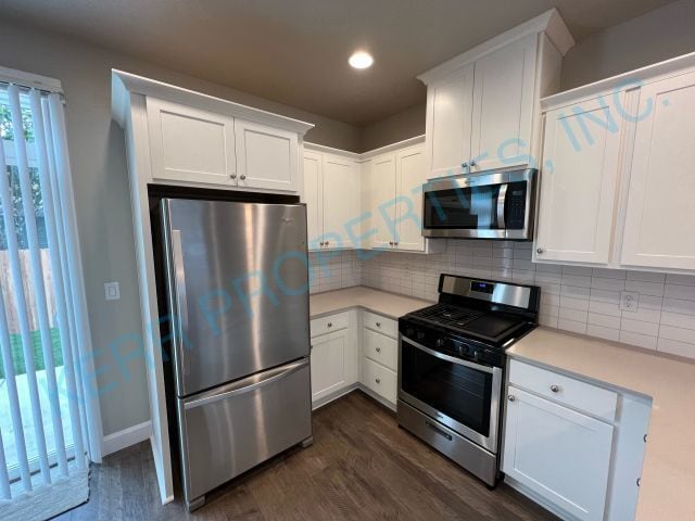 Photo - 3 bd / 2.5 Bth - Gas Fireplace - Central A/C - Attached Garage - Pet Friendly!