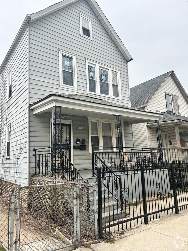 Building Photo - 8353 S Brandon Ave Unit 2F Rental