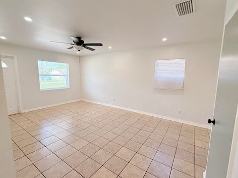 Photo - 715 Georgia St Unit 1