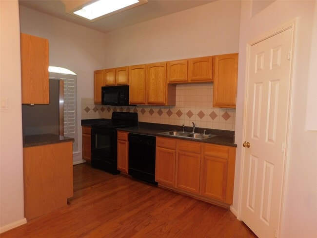 Photo - 2710 Grants Lake Blvd Unit F4