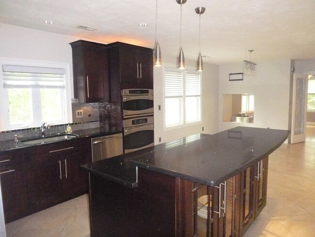 Photo - 1132 W Boylston St Unit 2