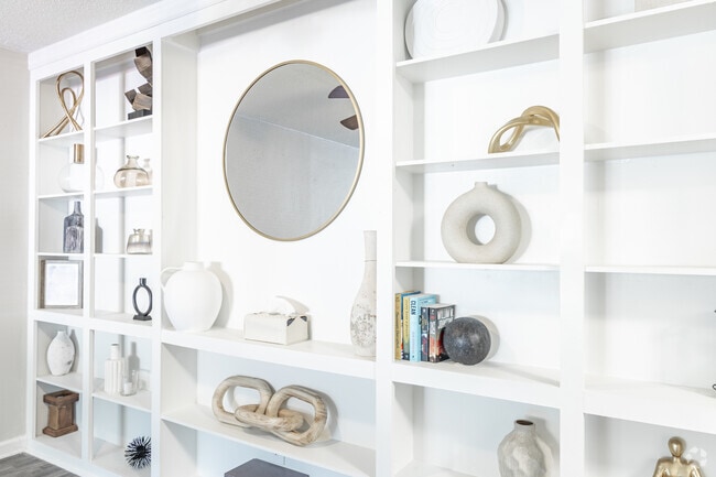 2BR, 1BA