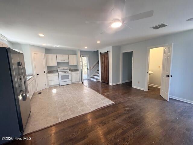 Photo - 309 Country Club Ln