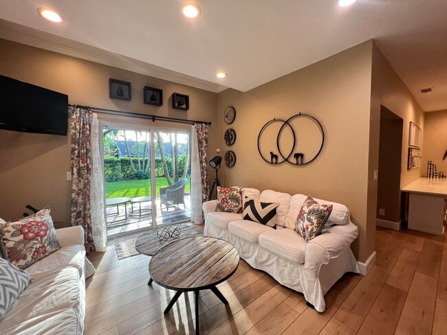 Photo - 13122 Via Veneto