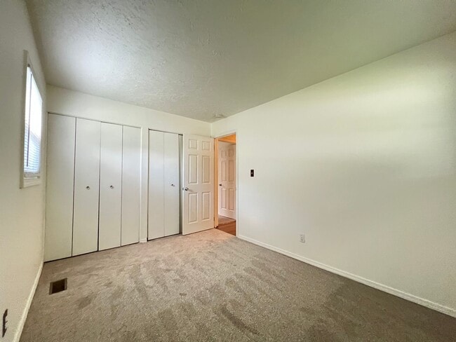 Photo - Spacious 3 Bedroom 1 Bathroom Home!