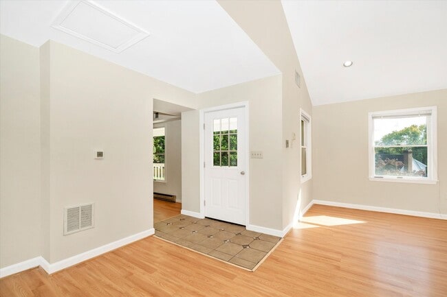 Photo - New Market Rental