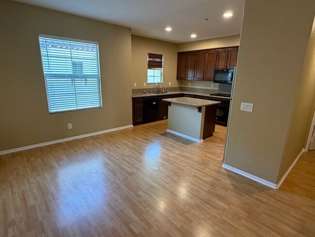Photo - 2285 Huntington Point Rd