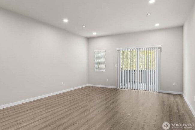 Photo - 3bd/2.5ba Lynnwood Townhome