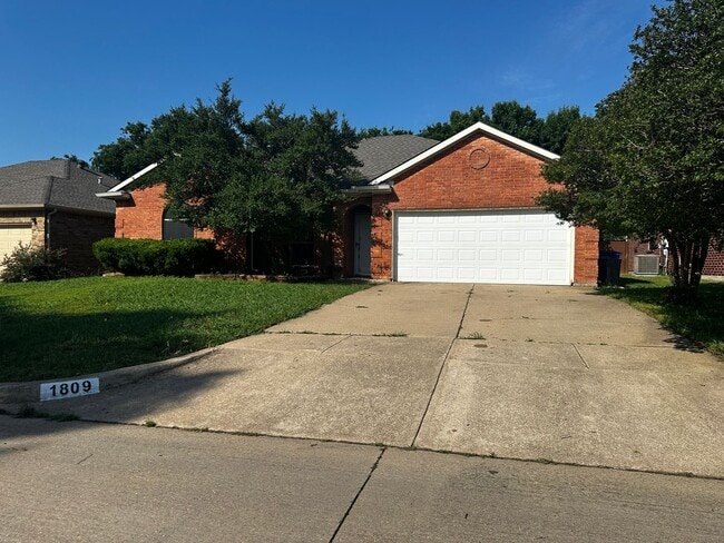 Building Photo - Amazing home in Farmington Estates!