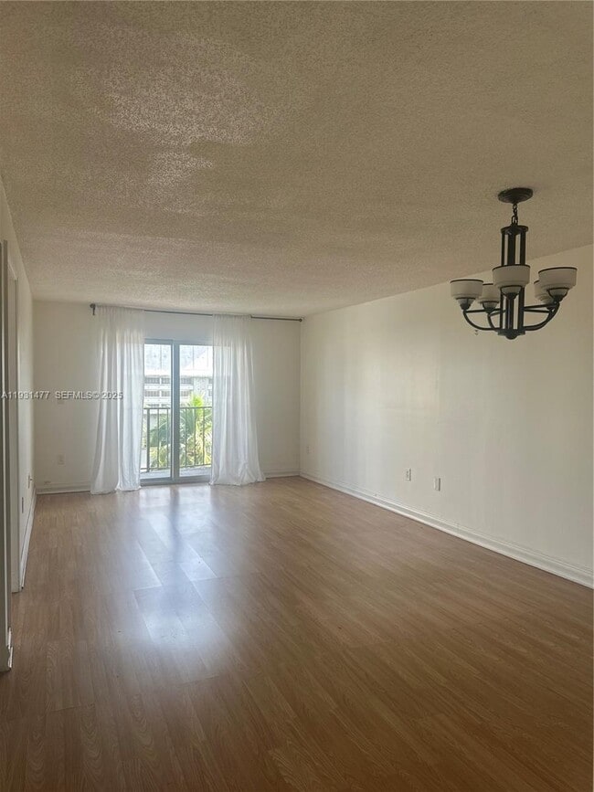 Photo - 1150 Collins Ave Unit 404
