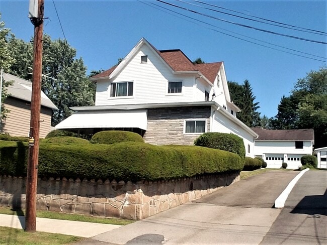 Exterior - 1418 Penn Ave Unit 1st Floor