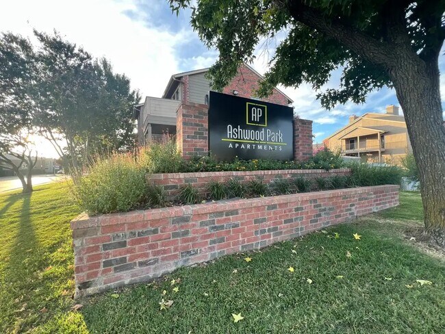 Photo - Ashwood Park Apartments