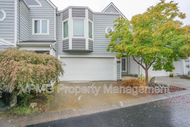 Photo - 1445 SE Columbia Way