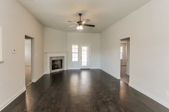 Photo - 1415 Chase Cv