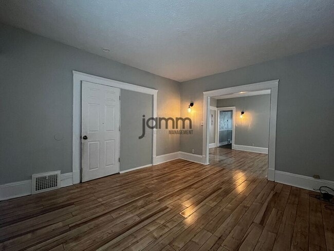 Photo - 2602 Vega Ave