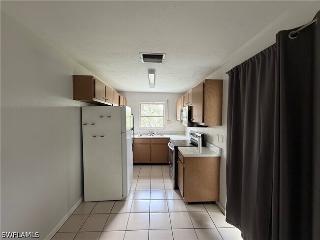 Photo - 2521 SE 16th Pl