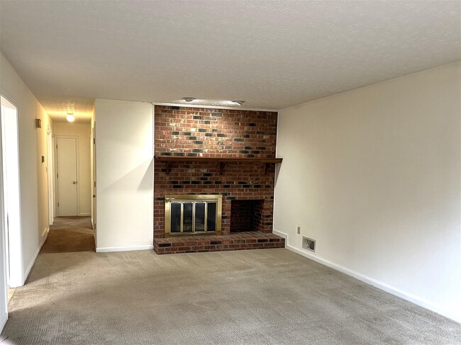 Photo - 722 Geronimo Way