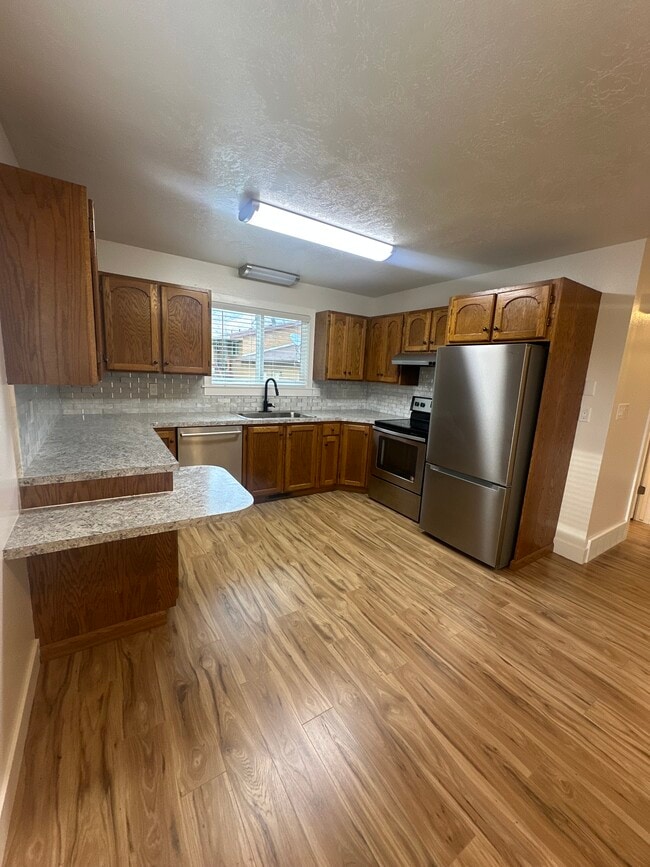 Building Photo - 958 S 1060 E Rental