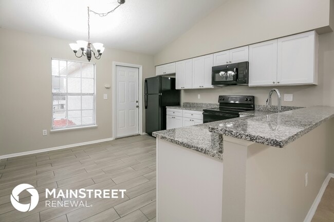 Photo - 246 Cobblestone Dr