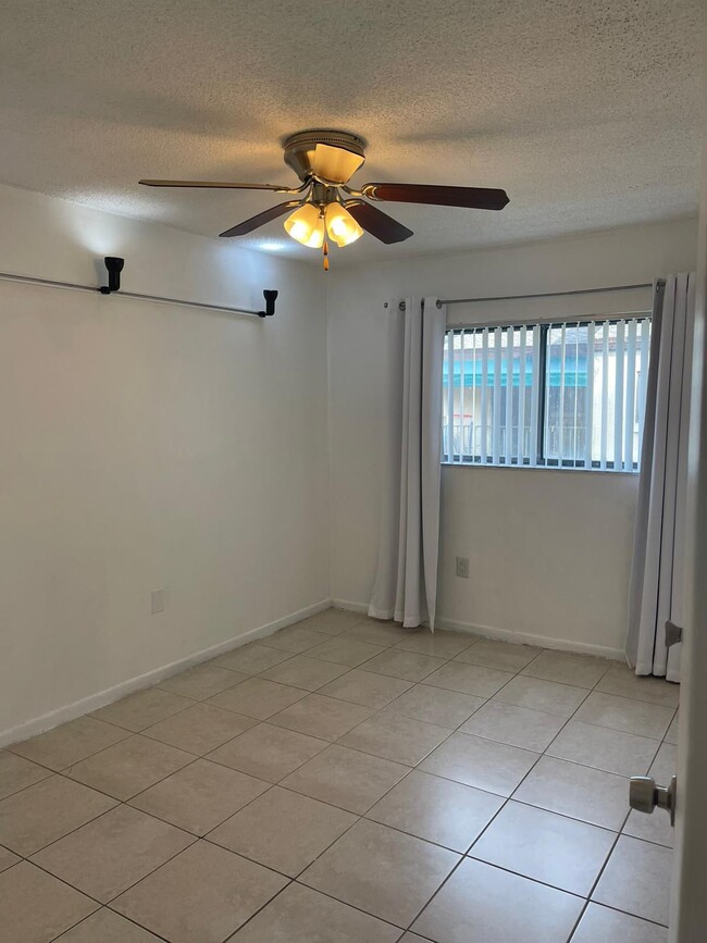 Photo - 15039 SW 71st Ln Unit B2