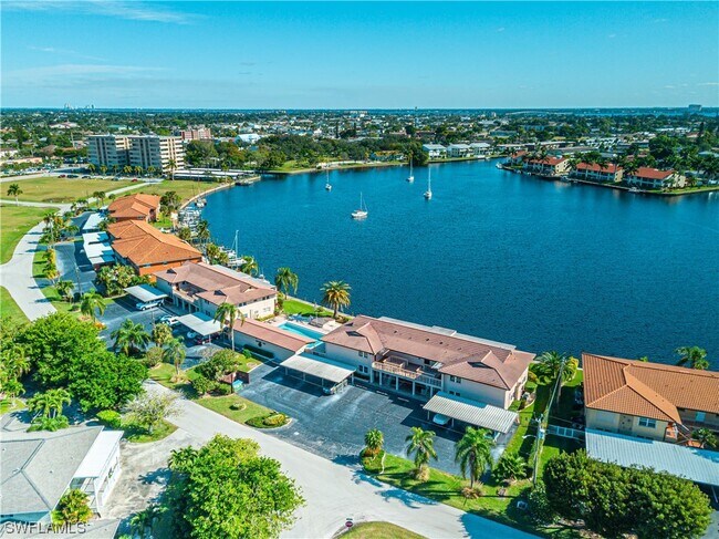 Photo - 416 Tudor Dr