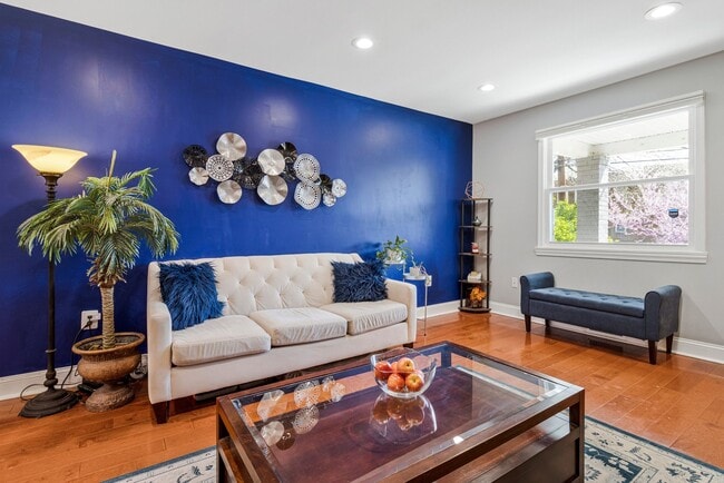 Photo - 1328 Downing St NE