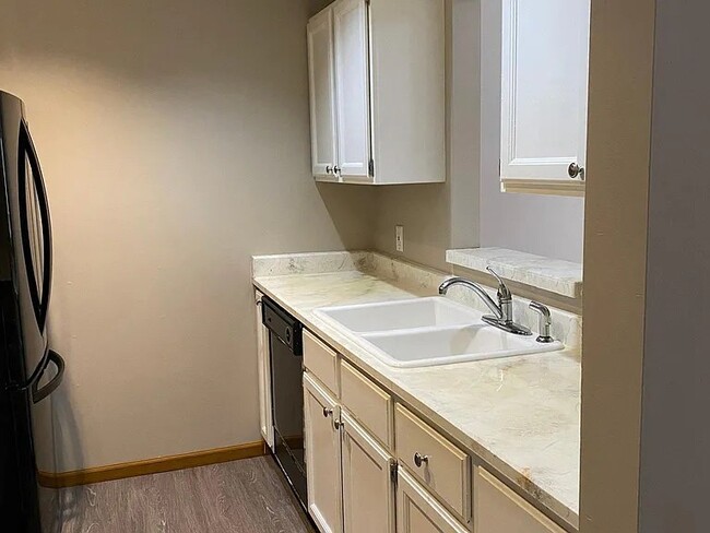 Photo - 18157 Mohawk Dr
