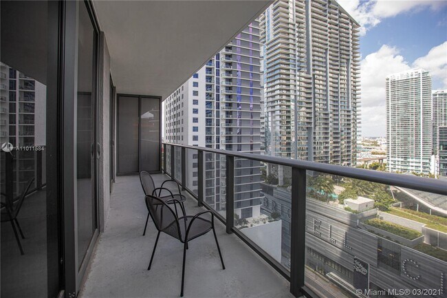 Photo - 45 SW 9th St