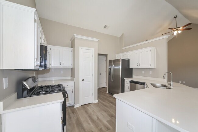 Photo - 7326 Bramble Ln