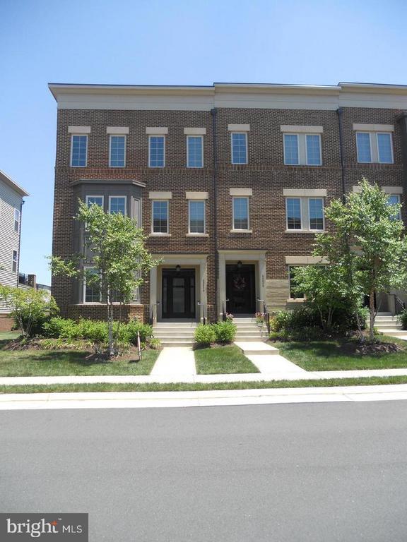 Photo - 22806 Breezy Hollow Dr Townhome