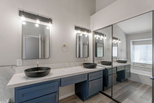 Photo - 1735 Navarre Ln