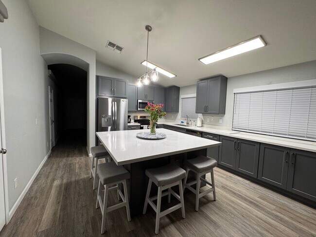 Photo - 23237 W Yavapai St