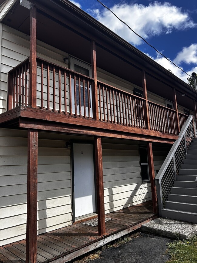 519 1/2 S Almon St Unit F