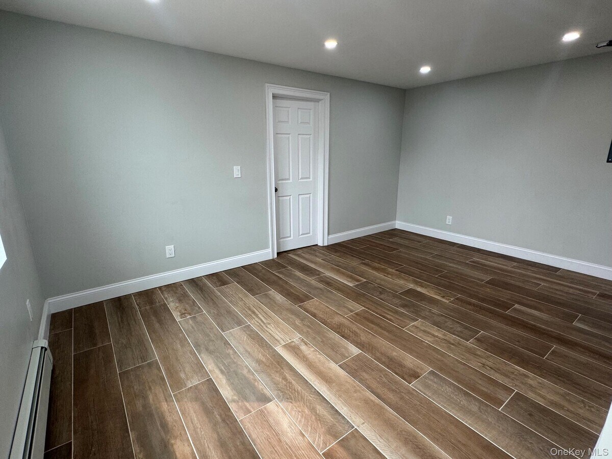 Photo - 233 S Franklin St Unit Apt 3