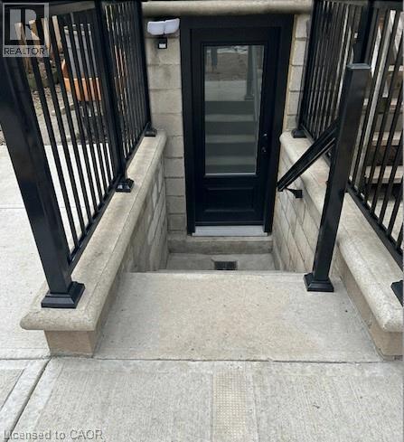 Photo - 259 John St S