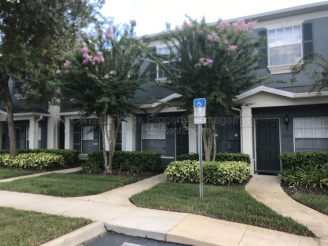 Building Photo - 10340 Manderley Way